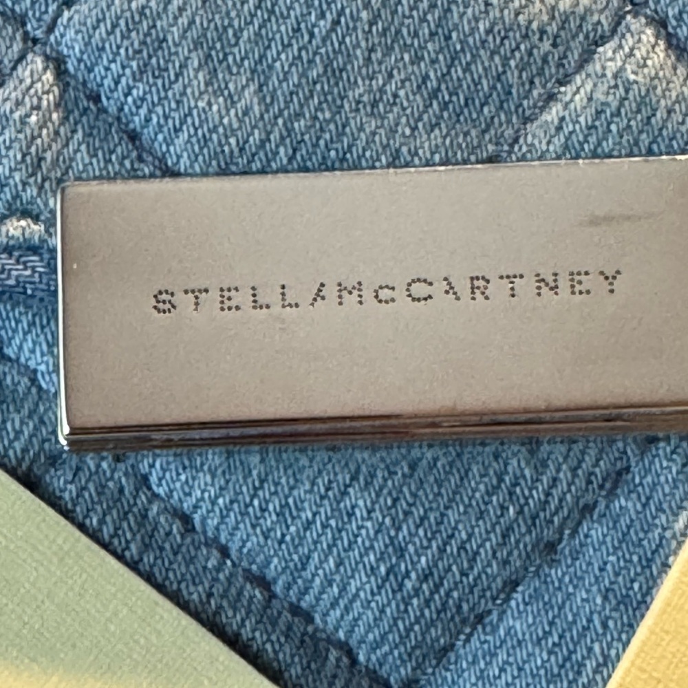 NWT - STELLA MCCARTNEY
Soft Quilted Denim Beckett Shoulder Bag In Blue - Picture 16 of 16